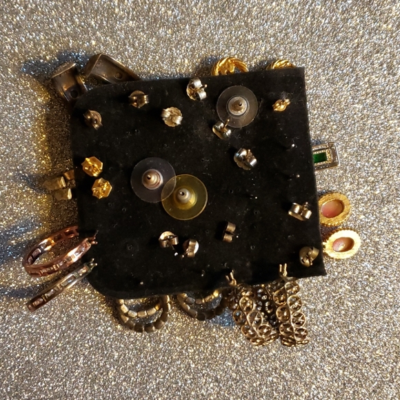 Lot of Earings - Picture 8 of 10